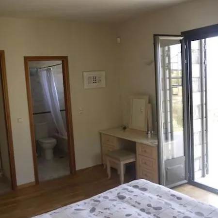 Villa Entire 6 Bed Ensuite - Infinity Pool