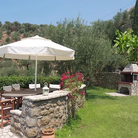 Entire 6 Bed Ensuite - Infinity Pool Megali Mantineia