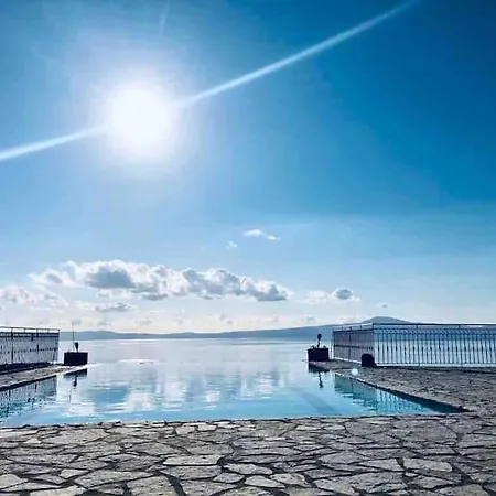 Entire 6 Bed Ensuite - Infinity Pool 빌라 *