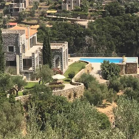 Villa Entire 6 Bed Ensuite - Infinity Pool *
