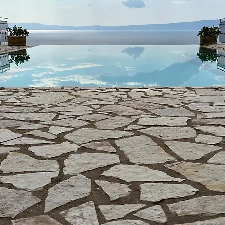 Entire 6 Bed Ensuite - Infinity Pool 빌라
