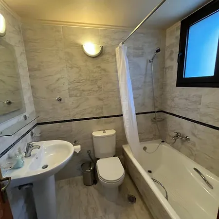 Villa Entire 6 Bed Ensuite - Infinity Pool