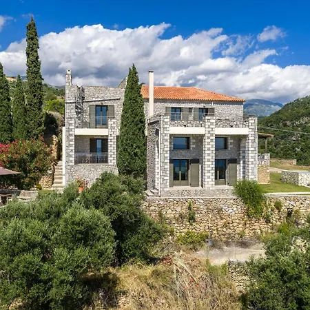Entire 6 Bed Ensuite - Infinity Pool Villa *