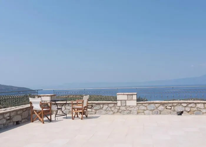 Entire 6 Bed Ensuite - Infinity Pool *