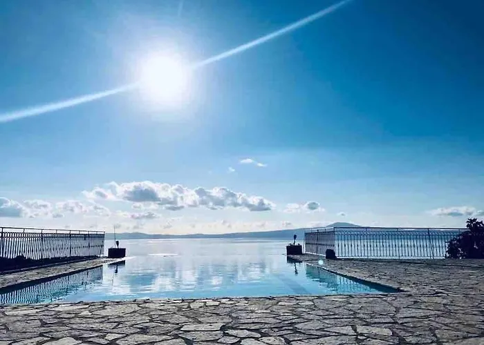 Entire 6 Bed Ensuite - Infinity Pool 别墅 *