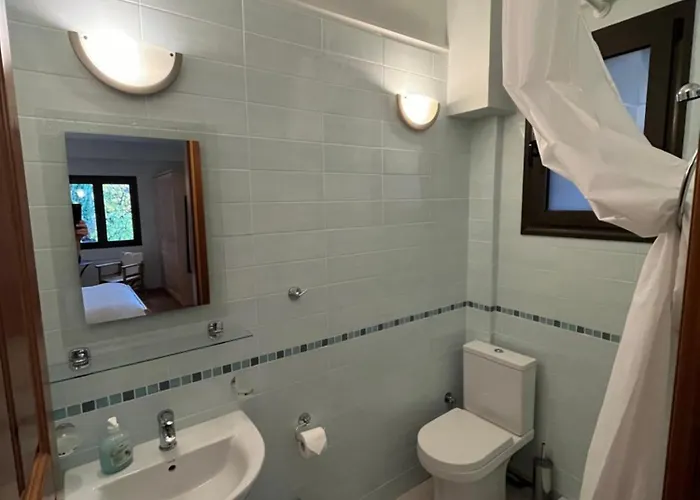 Entire 6 Bed Ensuite - Infinity Pool Megali Mantineia